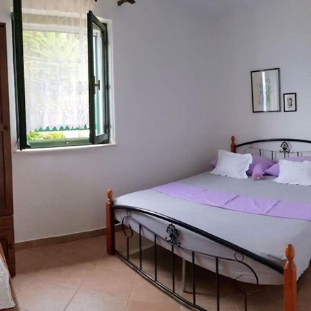 Holiday House Jakov Gdinj Exterior photo