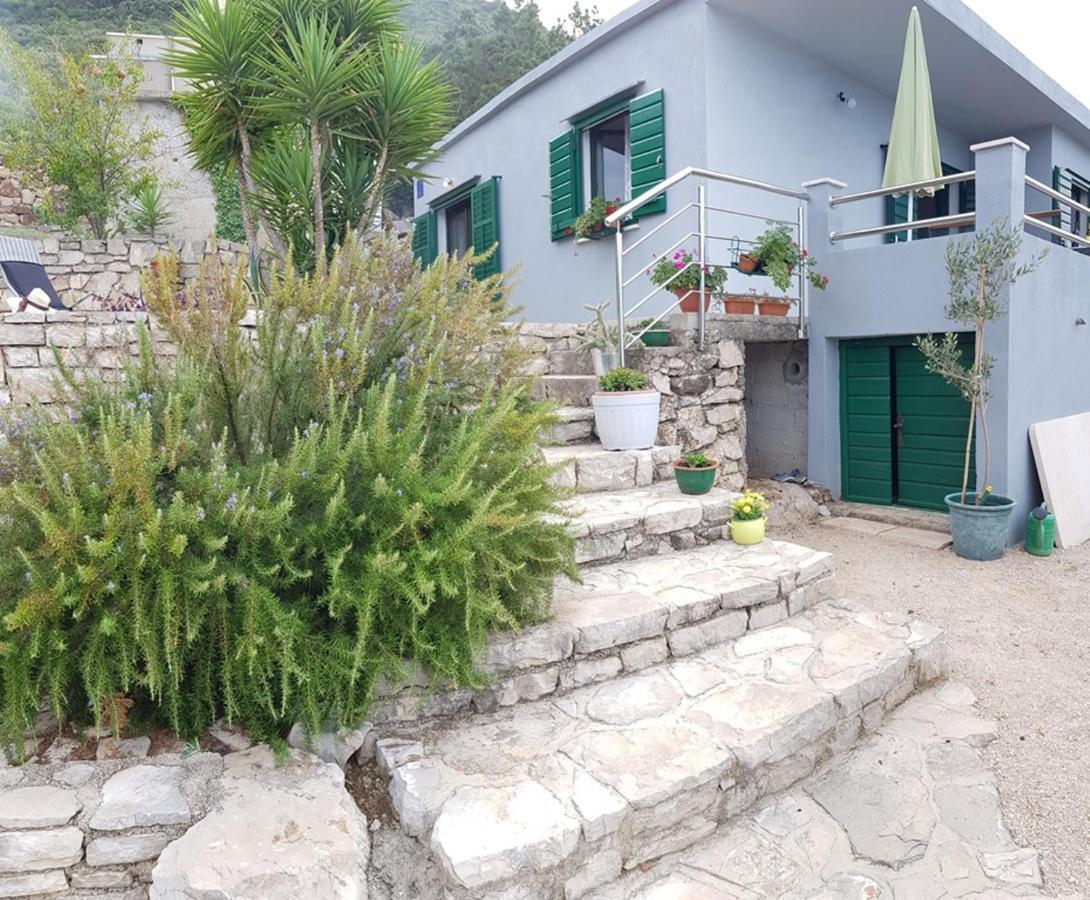 Holiday House Jakov Gdinj Exterior photo